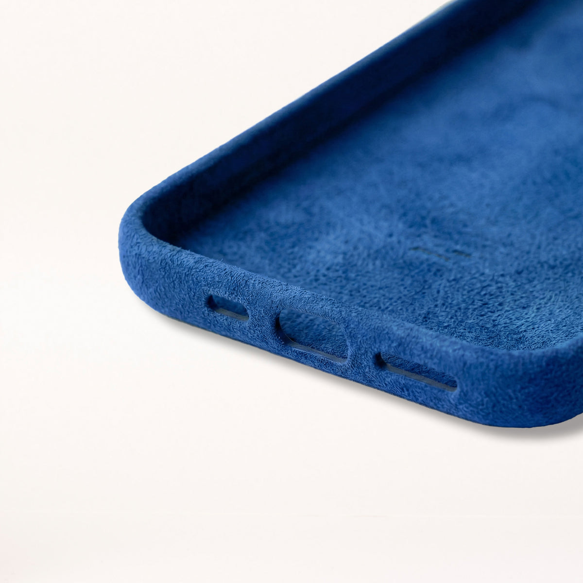 iPhone 15 Pro Max - Alcantara Case - Electric Blue