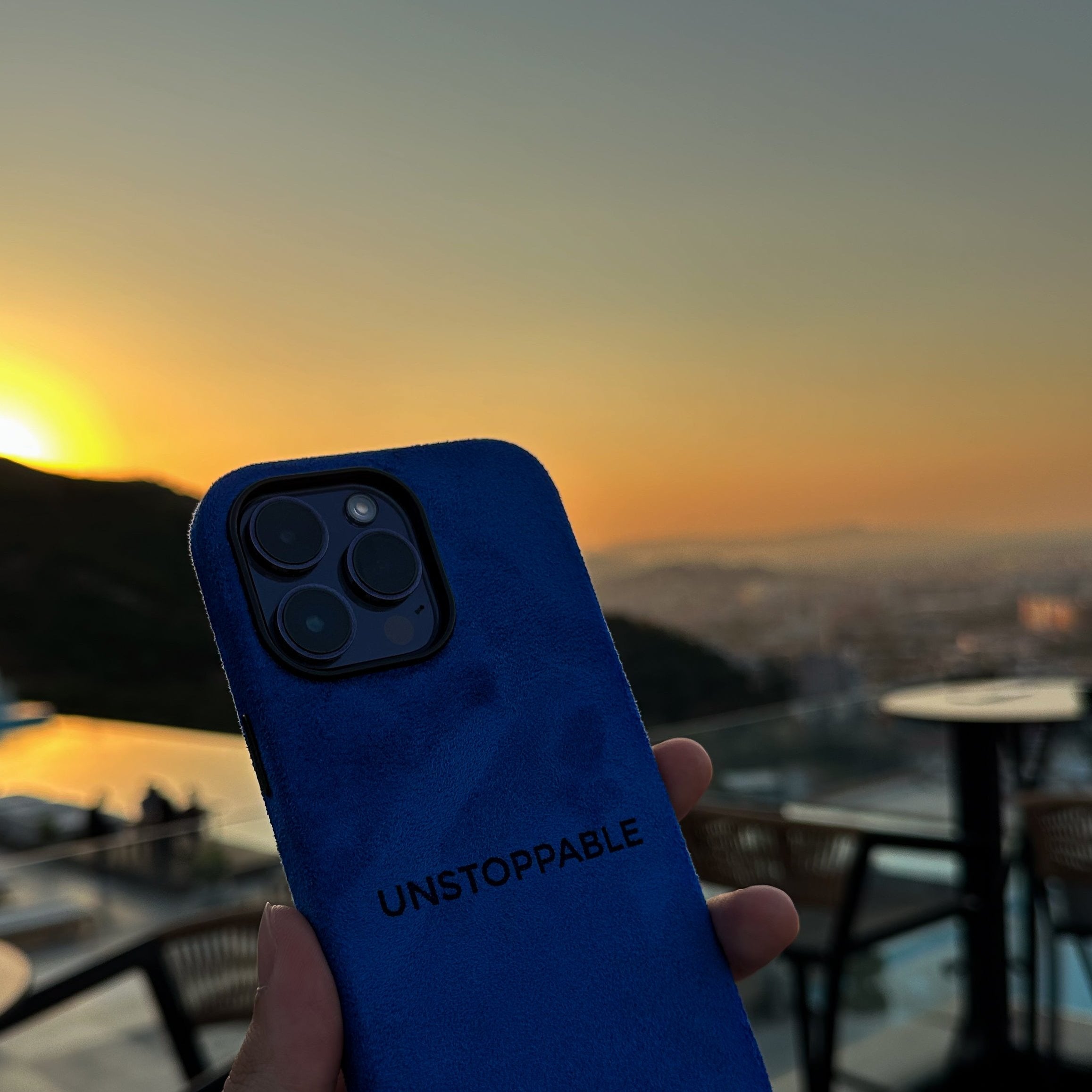 Unstoppable - iPhone + Airpods Case